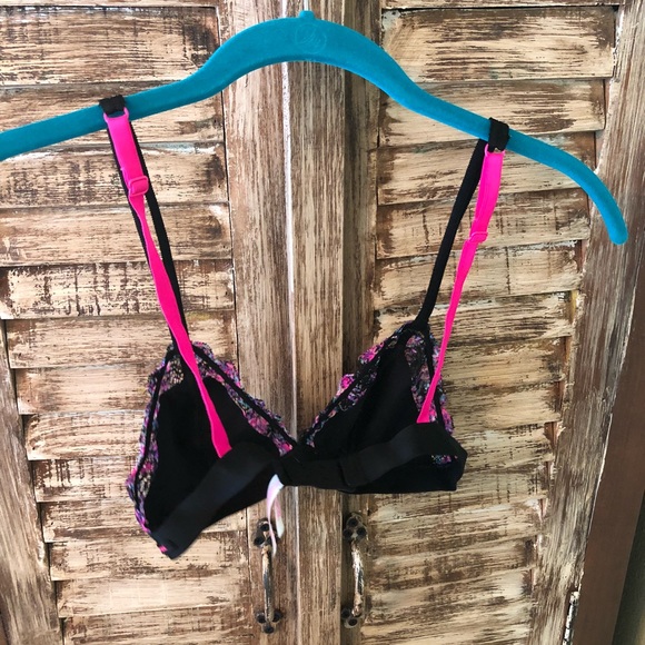 Victoria’s Secret PINK triangle bralette - Picture 2 of 4